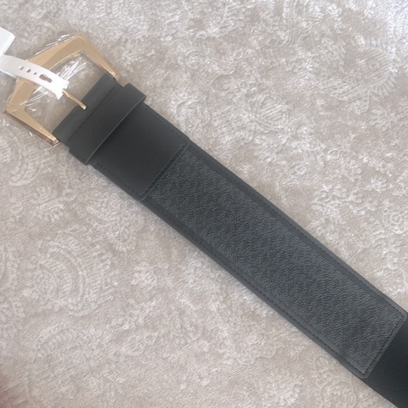 Brand New Michael Kors Wide Strap Black Logo Stretch Belt w/ Gold Tone Buckle - Picture 7 of 16